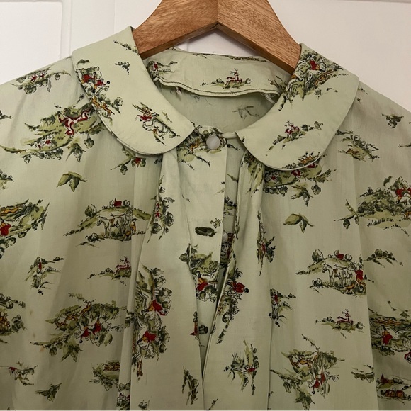 1960s sage green cotton blouse - Picture 2 of 4